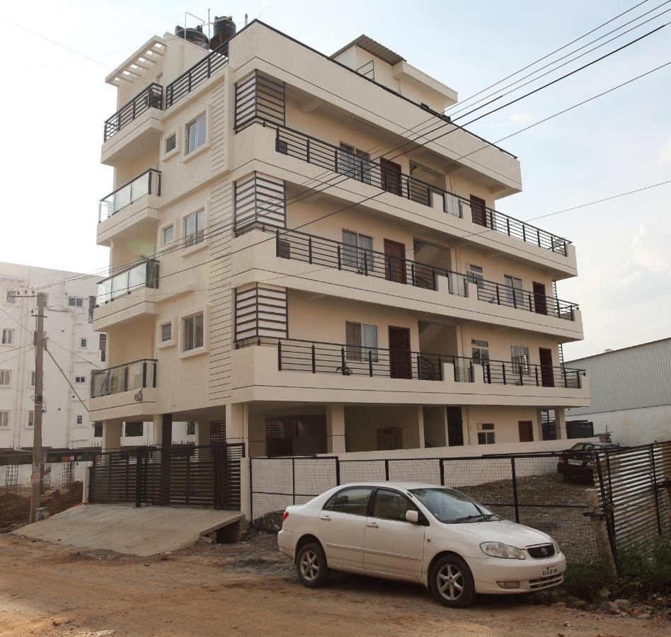 Qualtems Guest House-With Ac Options Bangalore Buitenkant foto