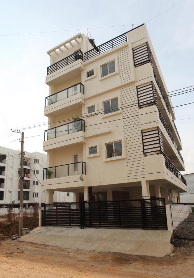 Qualtems Guest House-With Ac Options Bangalore Buitenkant foto