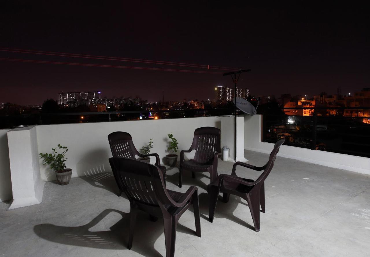 Qualtems Guest House-With Ac Options Bangalore Buitenkant foto