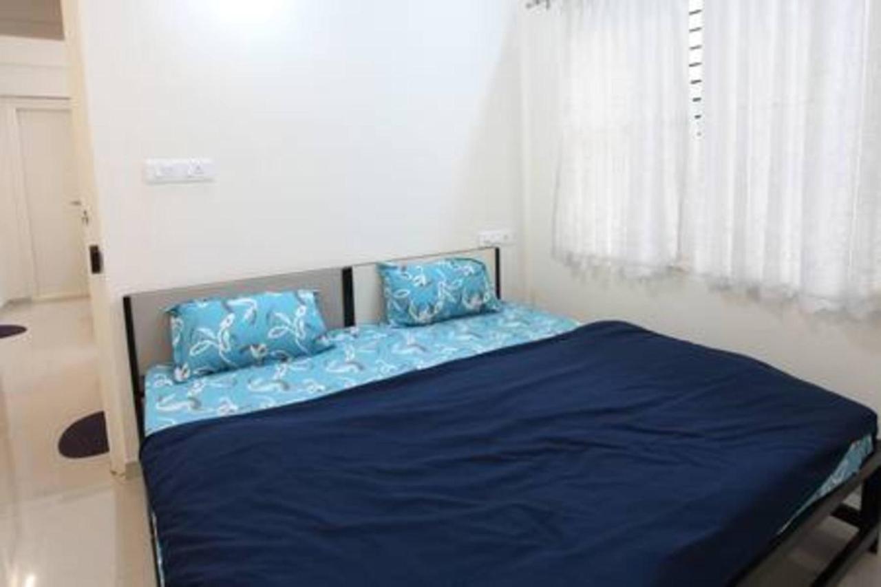 Qualtems Guest House-With Ac Options Bangalore Buitenkant foto